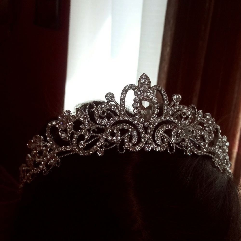 Tiara crown